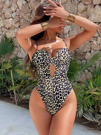 Sole — Le maillot une pièce texturé qui rayonne