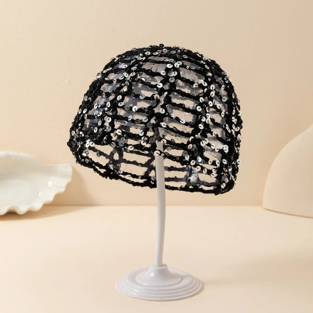 Capri — Bonnet crocheté pailleté