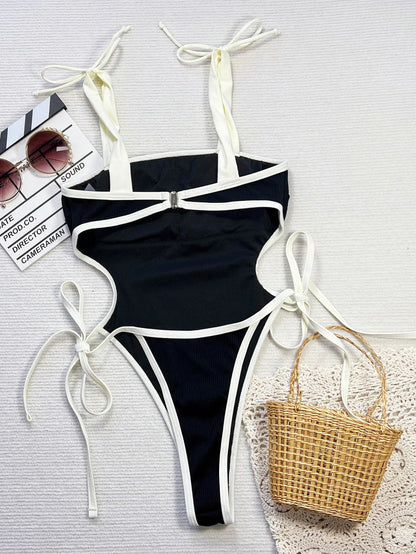 Linea — Le maillot une pièce noir et blanc qui affine